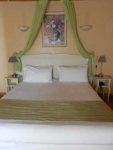 Hotel Le M�di�val