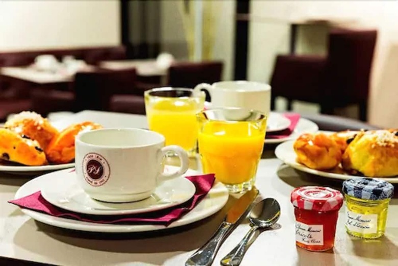 Le Pere Leon Hotel