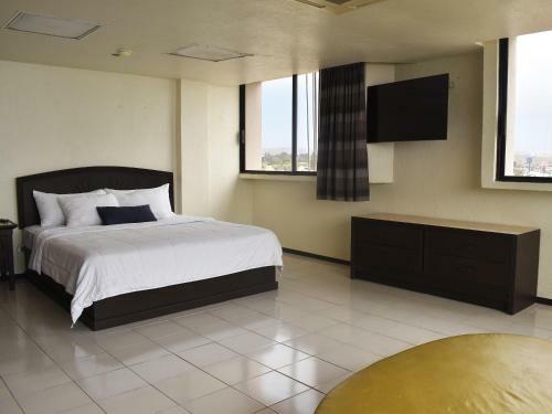 Hotel Corona Plaza