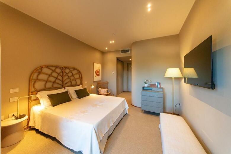 Hotel Is Molas Resort