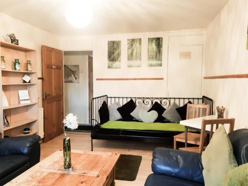 Edinburgh City Centre Aishia/sakina Apartment