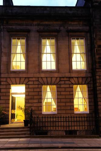 Apartamentos Edinburgh City Suites