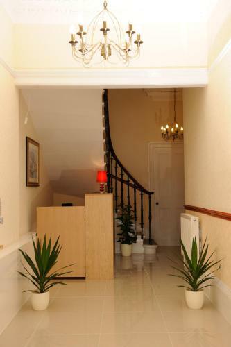Apartamentos Edinburgh City Suites
