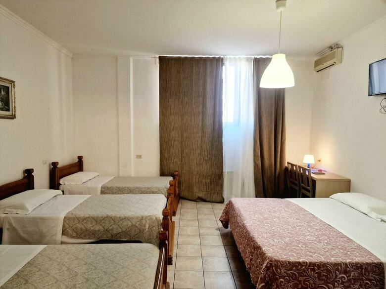 Albergue Youth Firenze 2000