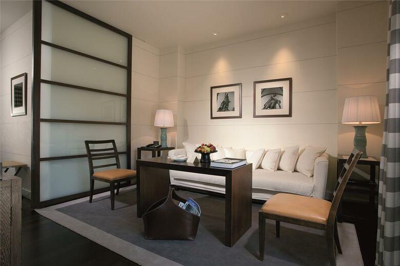 Hotel Gallery Art