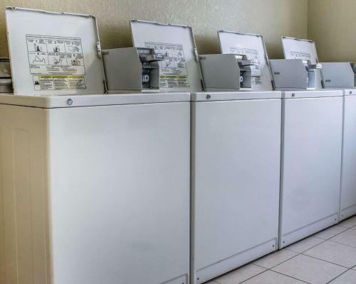 Hotel Suburban Extended Stay Coralville