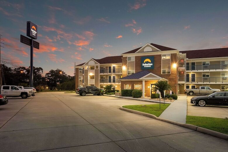 Suburban Extended Stay Hotel D'iberville