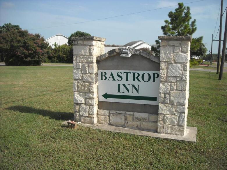 Motel Bastrop Inn