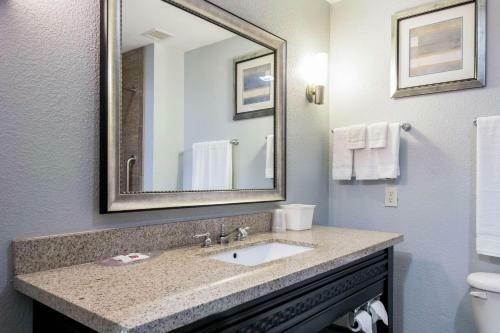 Hotel Comfort Suites Mineral Wells