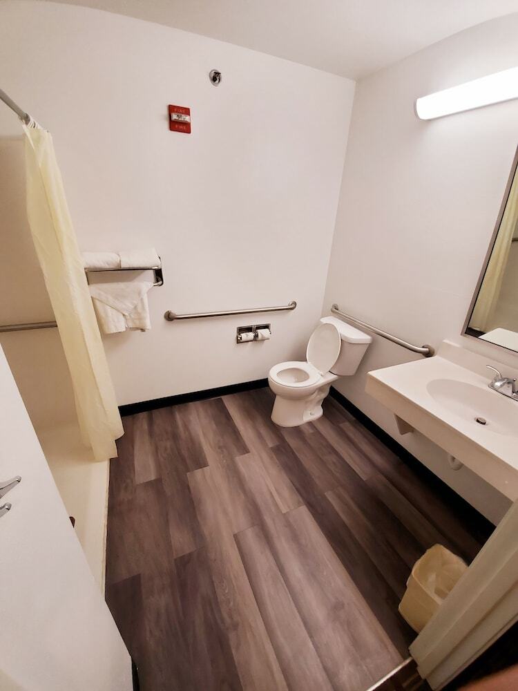 Hotel Americas Best Value Inn Racine