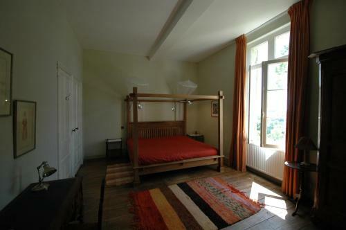 Hostal Ch�teau Le Tour - Chambres D'h�tes