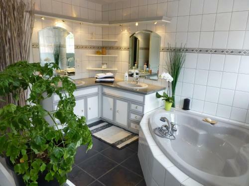 Bed & Breakfast Chambres D'h�tes La Parenthez'