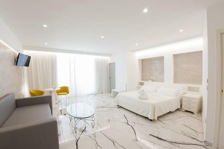 Hotel Costa Brada Luxury Resort