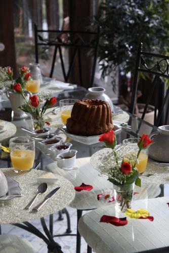 Bed & Breakfast Chambres D'h�tes Et Table D'h�tes L'intemporelle
