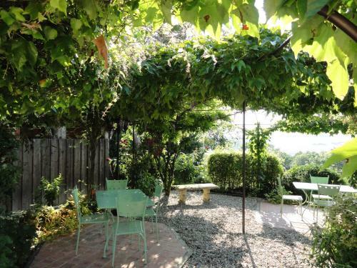Bed & Breakfast Chambres D'h�tes de Charme Du Ch�teau de Missandre