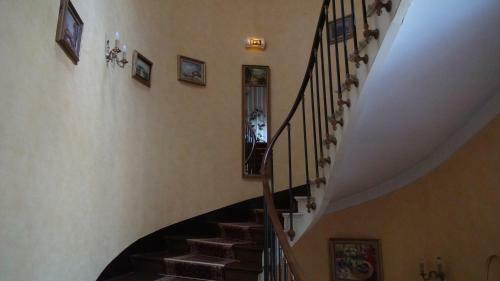 Hotel Logis Le Clos Du Montvinage Rest. Auberge Val de L'oise