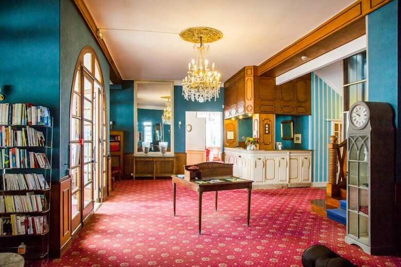 Hotel Hostellerie De La Roseraie