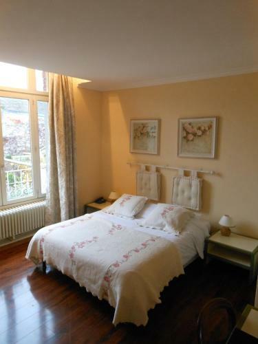 Hotel De L'ecu De France