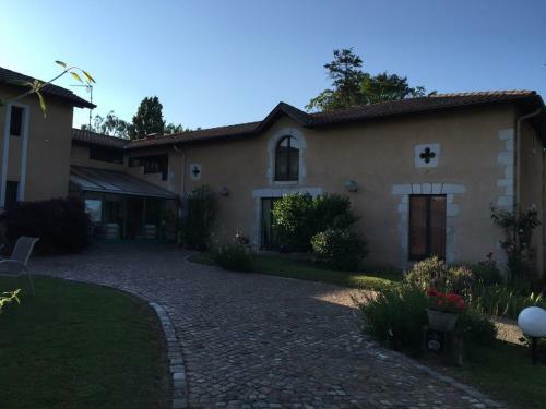 Hotel H�tel Studios Les Acacias