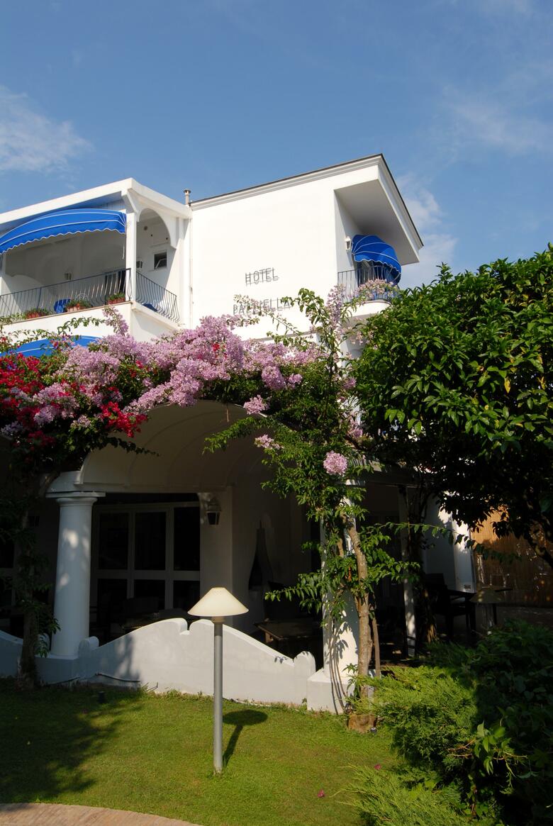 Hotel A Pazziella