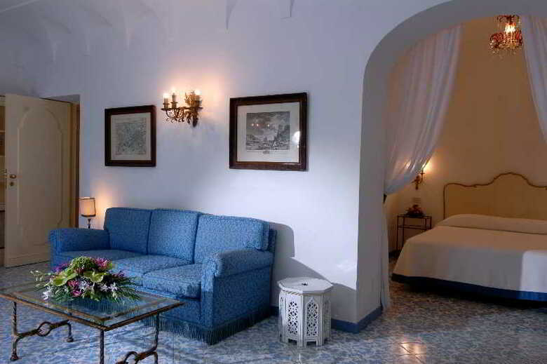 Hotel A Pazziella