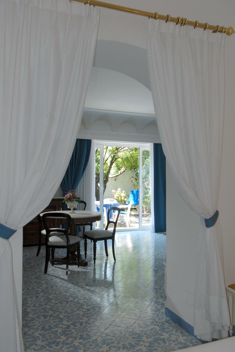 Hotel A Pazziella
