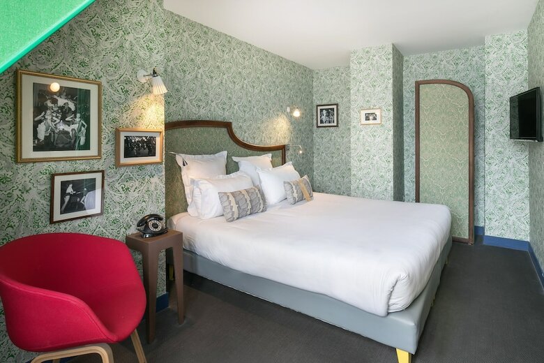 Josephine Hotel