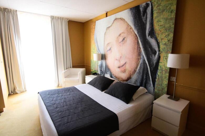 Cecyl Hotel