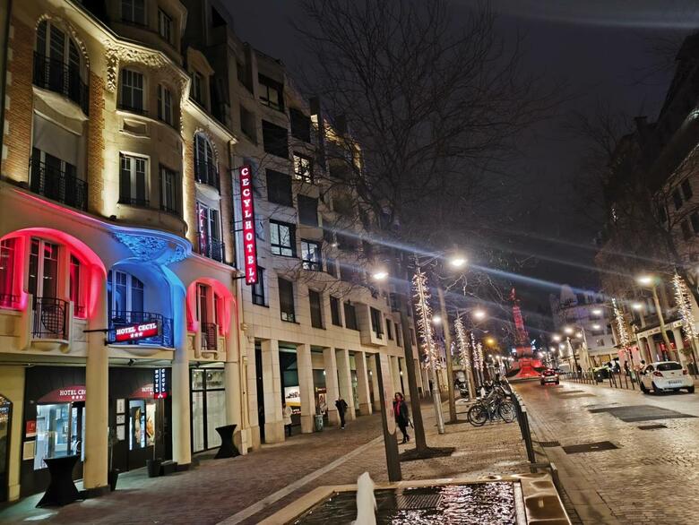 Cecyl Hotel
