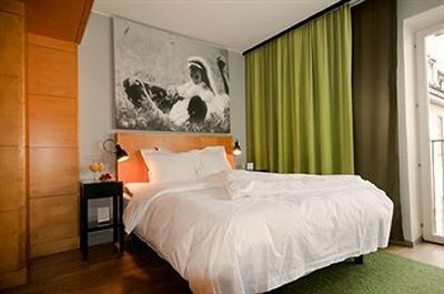 Hotel Rival
