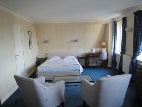 Hotel H�tel Le D'avaugour - Logis