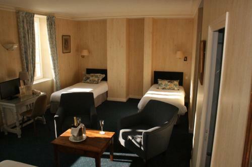 Hotel H�tel Le D'avaugour - Logis