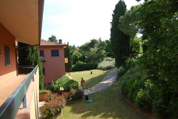 Aparthotel Residenze Al Colle Dei Pini