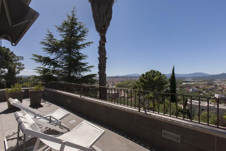 Hostal Montjuic Bed & Breakfast