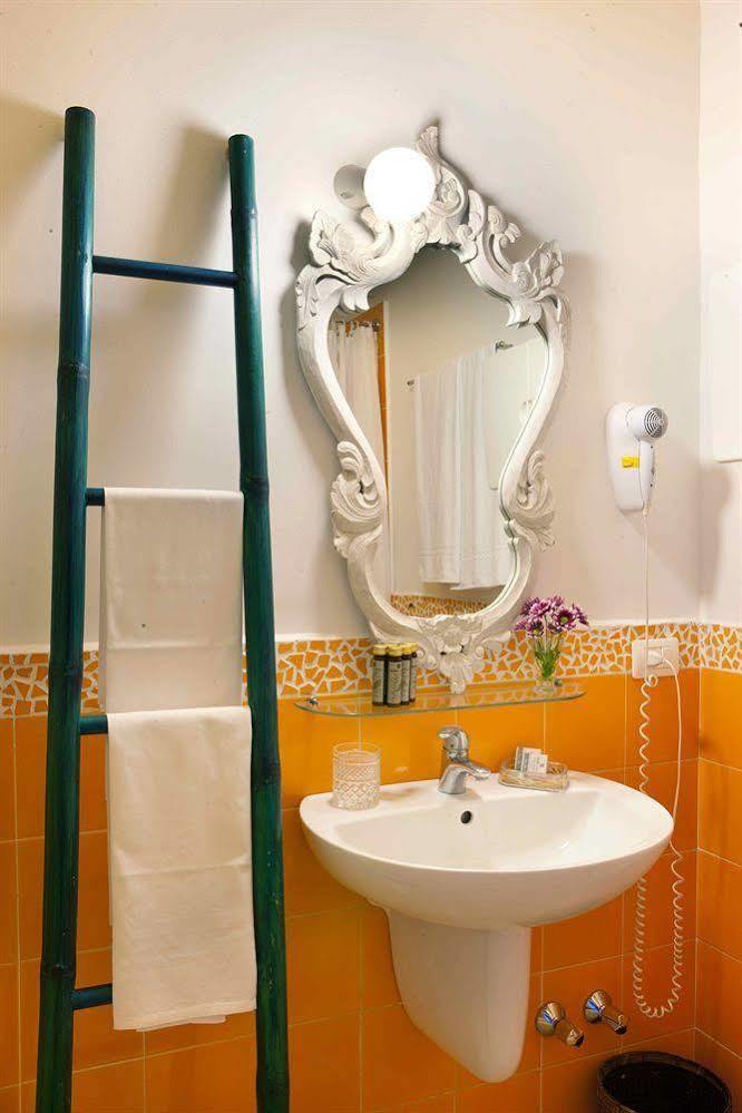 Bed & Breakfast Marina Piccola 73