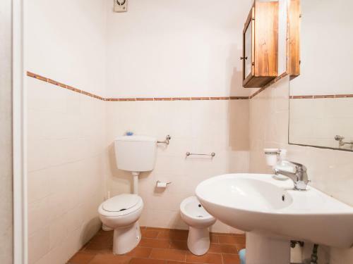 Two-bedroom Apartment Baccelli 1