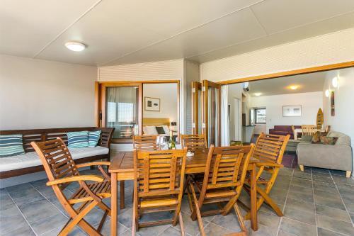 Lennox Point Holiday Apartments