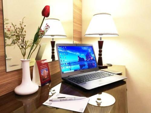 Roshan Al Azhar Hotel