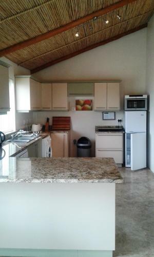 Hostal Themika Guest Farm