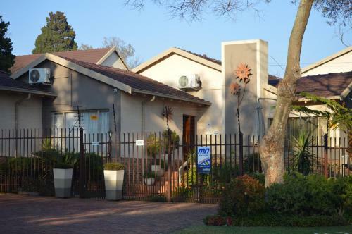 Hostal Aandbloem Guest House
