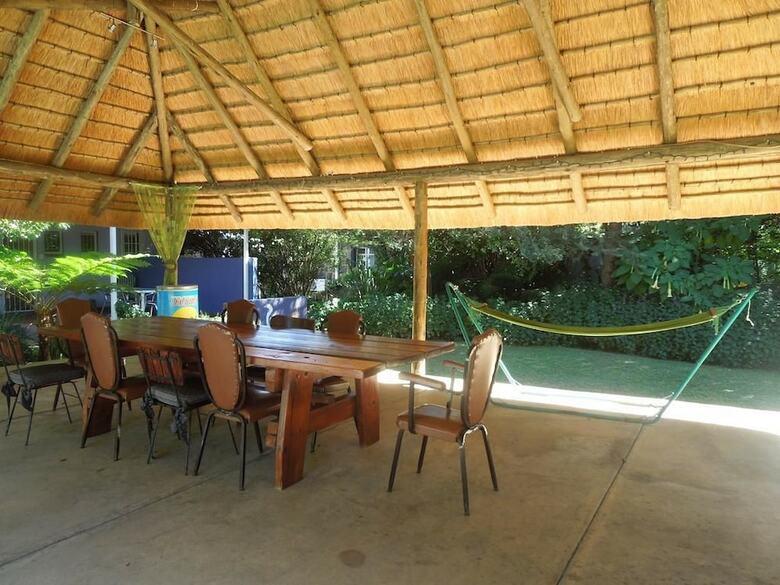 Hostal Lilac Lodge-purple House