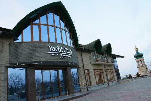 Hotel Maxim Marine Yacht Club