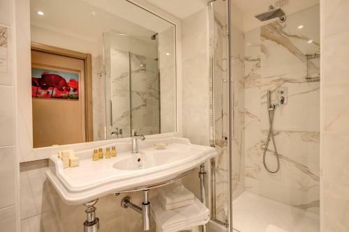 Hostal Rome55