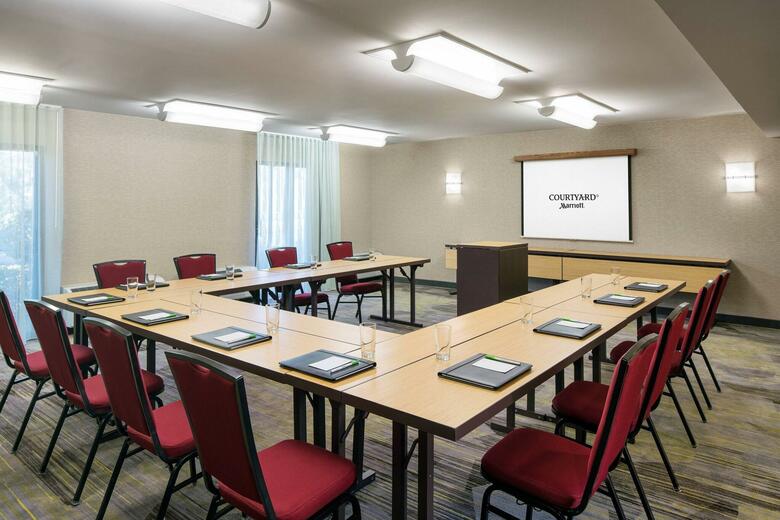 Hotel Courtyard By Marriott San Diego Sorrento Mesa