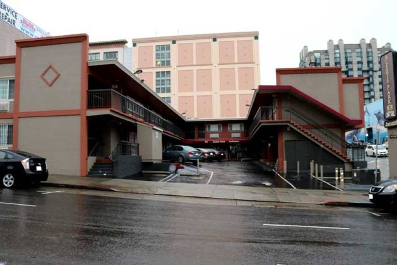 Alexis Park Hotel