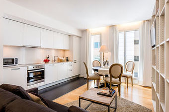 Apartamentos Homearound Rambla Suite & Pool