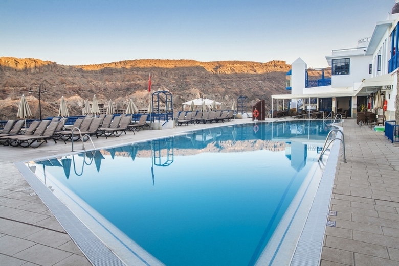 Hotel Club Cala Blanca