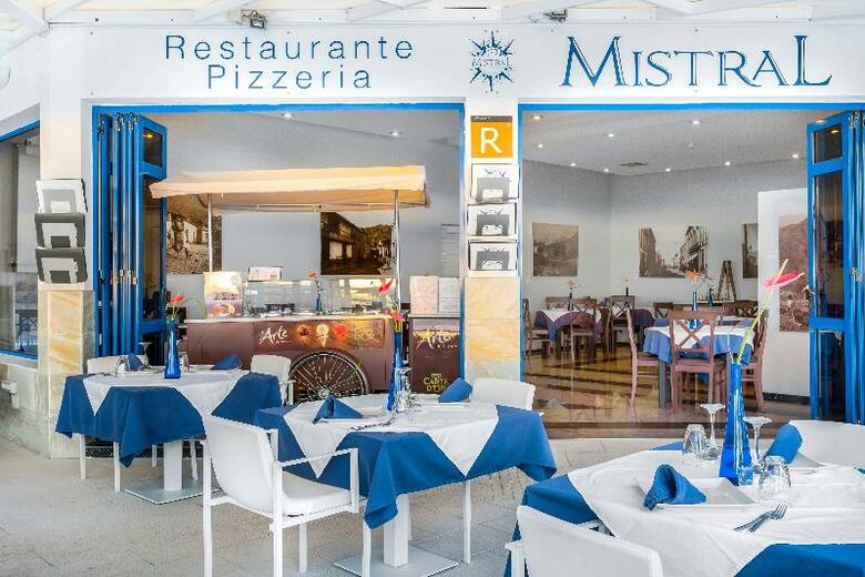 Hotel Club Cala Blanca