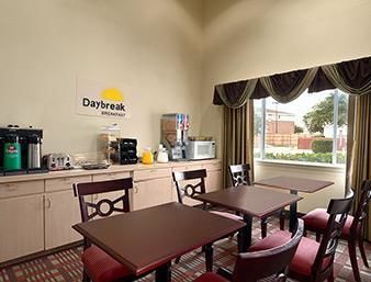 Hotel Days Inn And Suites Dallas