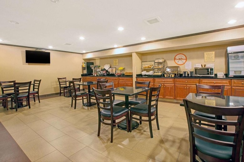 Hotel Howard Johnson Express Inn Bronx Ny